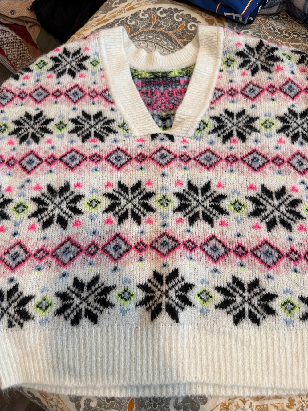 PINK Victoria's Secret White V-Neck Fair Isle Sweater with Black & Pink Accents